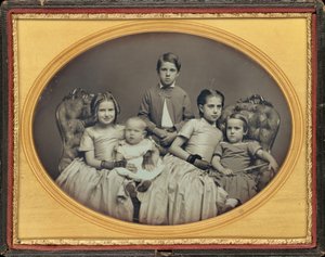 Portrait de cinq enfants,c. 1850 (photo)