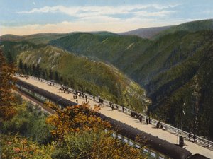 Train arrivant à American, Californie (photo couleur) - American Photographer