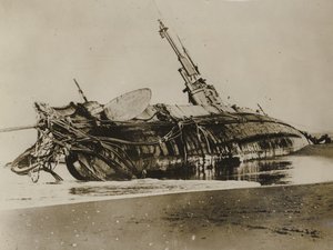 Sous-marin américain H3 échoué, 1917 - American Photographer