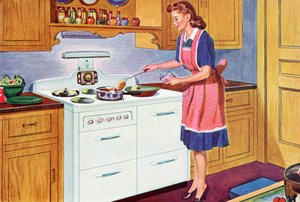 Ménagère des années 1940 cuisinant dans sa cuisine de rêve