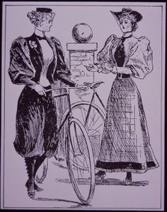 Costume de cyclisme féminin, montrant une fille en culottes, New York, USA - American School