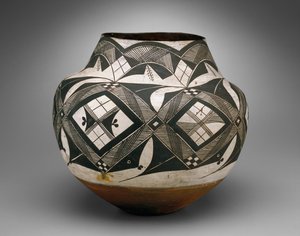 Olla, Haaku, Acoma Pueblo - American School
