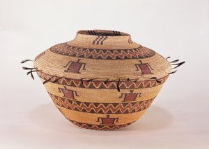 Panier de stockage Pomo avec plumes, de Californie - American School