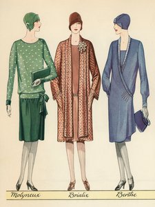 Trois flappers modélisant des tenues de créateurs français - American School