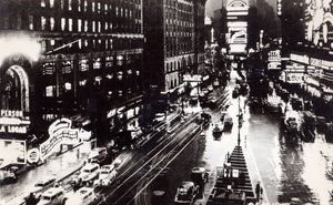 Times Square la nuit, New York, vers 1930 - American School