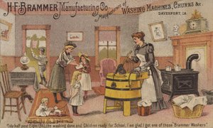Femme utilisant une machine à laver - American School