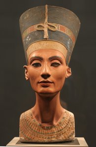 Le Buste de Néfertiti, vers 1350 av. J.-C. - Ancient Egypt