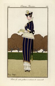 Femme en robe de satin de soie rayée bleu et jaune - Andre Stefan