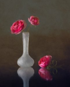 Reflet dans un vase à roses