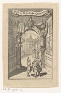Figures dans une galerie avec portrait et objets liturgiques