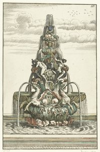 Fontaine en forme de pyramide