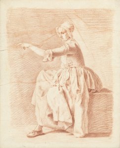 Femme assise sur une caisse, pointant vers la gauche