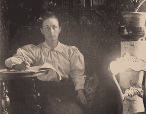 Hilma af Klint, vers 1890 (photographie)