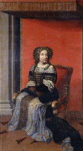 Portrait de la reine Maria Theresa, assise en longueur, dans un corsage noir incrusté de bijoux avec un col en dentelle et une jupe bleue et dorée, sur un trône