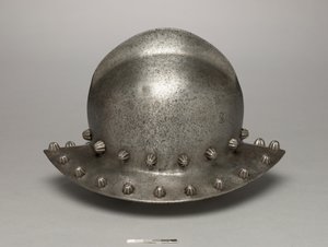 Chapeau de guerre, ou chapeau de bouilloire, vers 1475-1500 - Antonio (workshop of) Missaglia