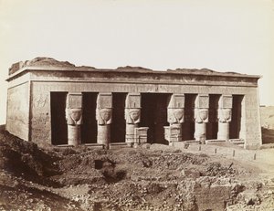 Temple de Dendera, vue du nord-est de la façade du temple - Antonio Beato