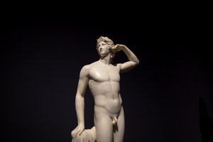 Sculpture antique Apollon se couronnant - 1782 - Antonio Canova, 2019 - Antonio Canova