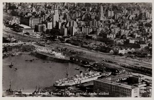 Port et vue partielle de la ville, Buenos Aires, Argentine