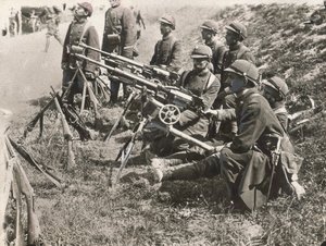 Dragons français avec des mitrailleuses pendant la Première Guerre mondiale - Argus Photographic Agency