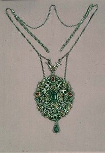 Pendentif et chaîne, fin XIXe début XXe siècle