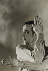 Carte postale de Robert Helpmann (1909-86) dans The Wanderer 1941