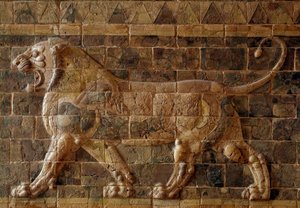 La Voie Processionnelle de Babylone érigée sous le règne de Nabuchodonosor II (605-562 av. J.-C.) : détail de la porte d