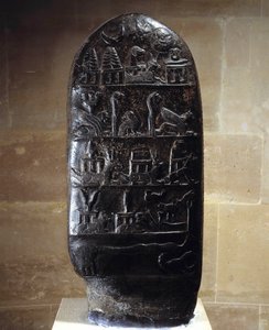 Antiquité orientale : stèle en calcaire noir sculptée de bas-reliefs du roi Meli-Shipak II (1186-1172 av. J.-C.) en faveur de son fils Marduk-apla-iddina