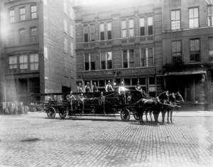Caserne de pompiers n° 40, Chicago, Illinois, USA, vers 1905 (photo n/b)