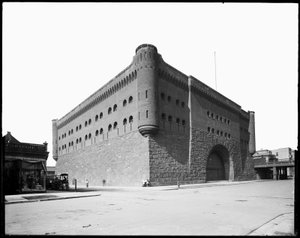 First Regiment Armory, Chicago, Illinois, USA, c.1891 (photo n/b) - Barnes and Crosby