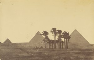 Pyramides.