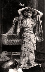 Phyllis Dare 1890-1975, actrice anglaise, 1906 - Bassano Studio