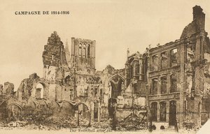 Hôtel de Ville après le bombardement, Ypres, 1915