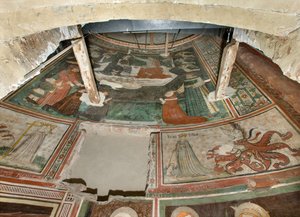 Transept nord, Autel de Saint Michel Archange, Derrière le retable les fresques de Bonifacio Bembo, Vertu Foi et Humilité, Couronnement de la Vierge et Christ entouré d