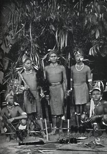 Angami Nagas en tenue complète - Bourne and Shepherd