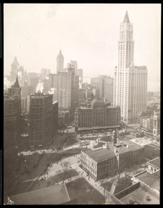 Vue aérienne de City Hall Park, City Hall et le bureau de poste - Byron Company
