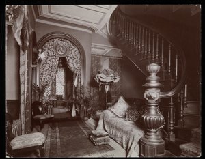 Un salon orné dans la résidence Blakely Hall au 11 West 45th Street, New York, 1896-98 - Byron Company