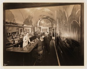 Hôtel Woodward, intérieur, le bar, avec des gens, 1937 - Byron Company