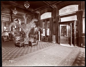 Le hall de l