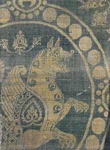 Tissu représentant un simurgh dans un entourage perlé, de Constantinople (détail) - Byzantine School