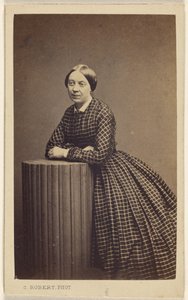 [Femme non identifiée s