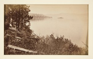 Quatre scènes de chemin de fer et quatre vues du lac Tahoe : Lac Tahoe depuis Artist Rocks - Carleton E. Watkins