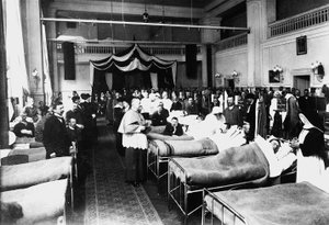 Salon décoré dans un hôpital avec des blessés de guerre lors d