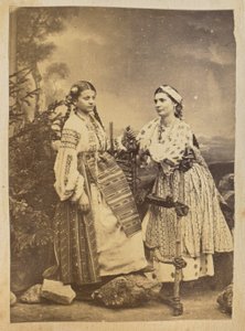 [Portrait de deux femmes gitanes roumaines].