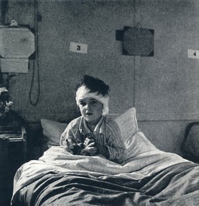 Un petit enfant qui respire légèrement et ressent sa vie dans chaque membre, que devrait-il savoir - Cecil Beaton