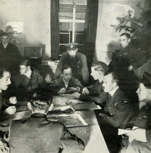 Interrogation des équipages, W.A.A.F. aide dans ce travail, vers 1943 - Cecil Beaton