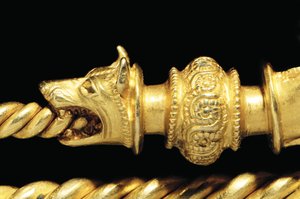 Fibule de guerrier La Tène très importante, détail - Celtic