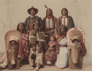 Chef Ute Severo et sa famille, c. 1885, publié en 1899 (photo) - Charles A. Nast
