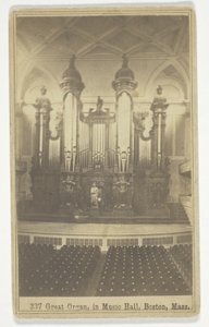 337 Grand orgue, Music Hall, Boston, Massachusetts - Charles Bierstadt