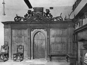 Écran dans le hall inférieur, date 1558