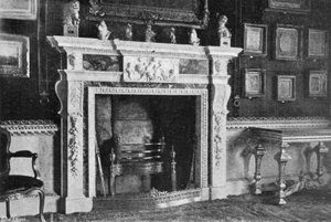 La cheminée dans la salle de velours - Charles Latham